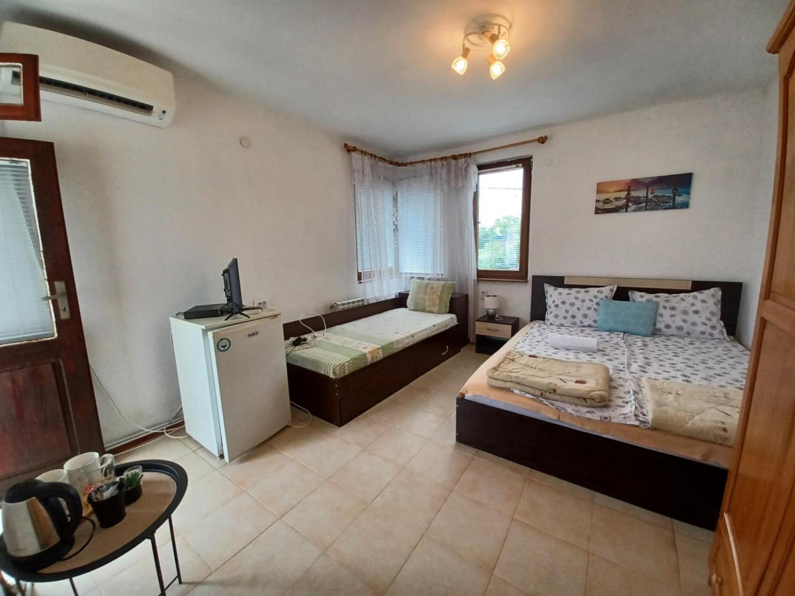 Цвета Hotel Sinemoretz Quarto foto